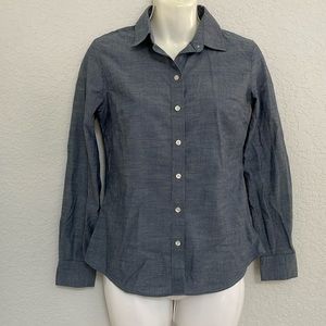 Banana Republic Blue Collared Button Down Blouse in size Petite 2 / 2P